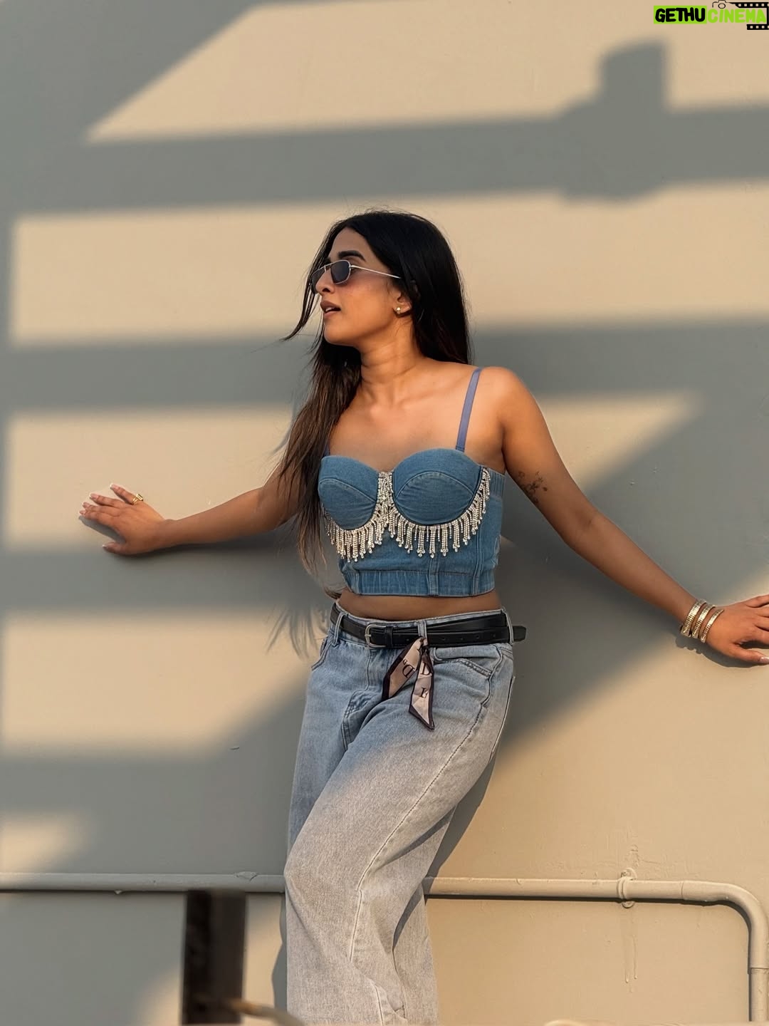 Divyadisha Mohanty - 27.5K Likes - Styled by Me …… For Me 😎😎

#trendingposts #fashion #ootd #highfashion #explorepage #foryoupage #divyamohanty 

[fashion style denim fits ootd trend ollywood Divyaa Mohanty ]