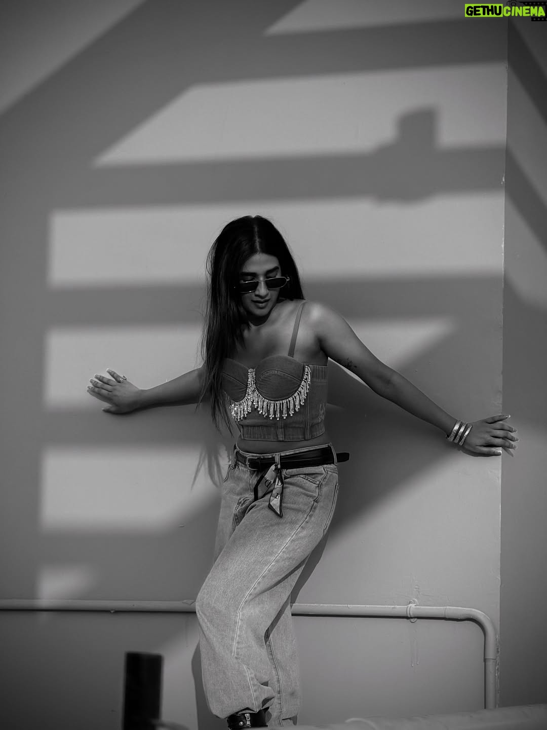 Divyadisha Mohanty - 27.5K Likes - Styled by Me …… For Me 😎😎

#trendingposts #fashion #ootd #highfashion #explorepage #foryoupage #divyamohanty 

[fashion style denim fits ootd trend ollywood Divyaa Mohanty ]