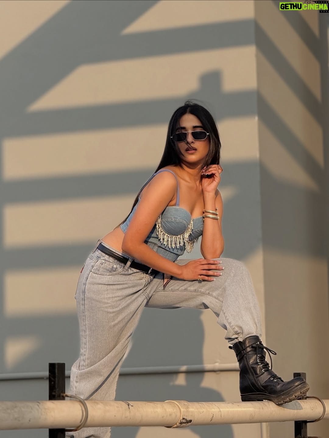 Divyadisha Mohanty - 27.5K Likes - Styled by Me …… For Me 😎😎

#trendingposts #fashion #ootd #highfashion #explorepage #foryoupage #divyamohanty 

[fashion style denim fits ootd trend ollywood Divyaa Mohanty ]