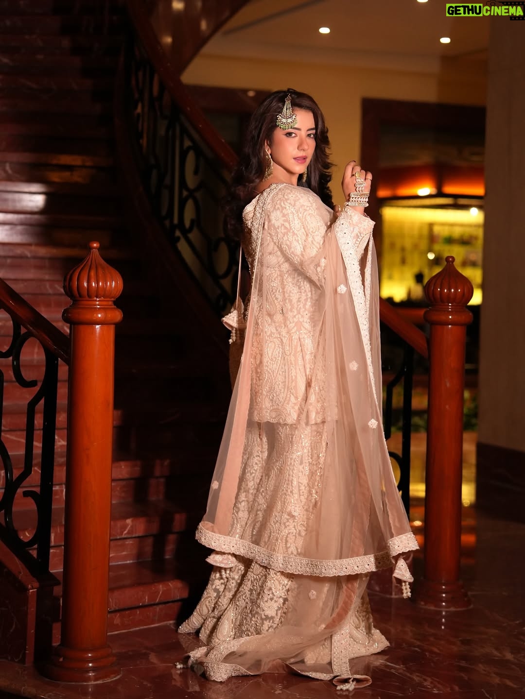 Dolly Chawla - 9.7K Likes - Akhiyan ch tu vasda …

Makeup by  @tanyamakeoveroffical 
Costume  @riyaassat 
Jewellery  @koharbykanika 

#picoftheday  #pakistanilook #andaaz #beauty #makeup #meera #tummsetummtak #lyrics #vibe #adaa #dollychawla #makeupbytanya #loveyourself