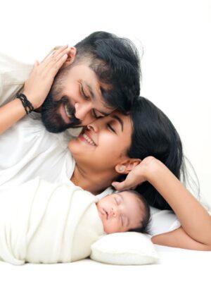 Durga Krishna Instagram - Sleepless nights, endless love.✨

Photo by : @babystories_by_sujinsuvin