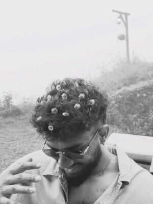 Dushara Vijayan Instagram - Happiest Birthday chellame ♥️
@69glogang

#siblings