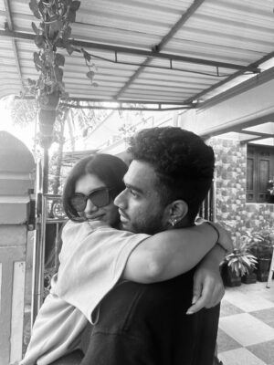 Dushara Vijayan Instagram - Happiest Birthday chellame ♥️
@69glogang

#siblings