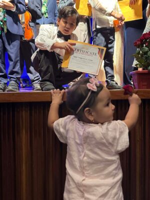 Ellen Adarna Instagram - Good job, Babing! ❤️ we are sooo proud of you. We love you so much! your joy is our joy. ❤️ thank you teacher @ryan.aviso.3 🎹