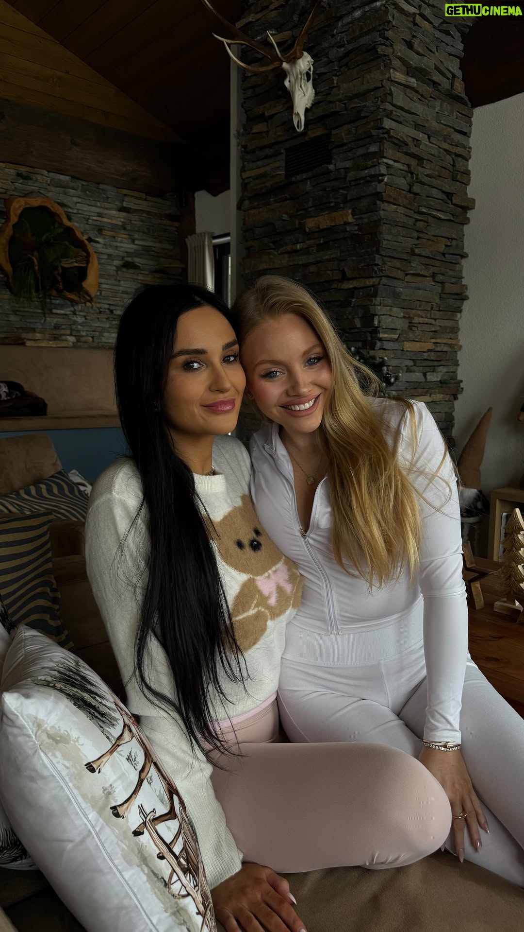 Ema Fajnorová - 5.4K Likes - 👩🏻🤝🏻👩🏼
