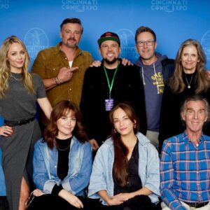 Erica Durance Instagram - Smallville fam @cincinnaticomicexpo with @jaytowers #smallvilleforever #love
