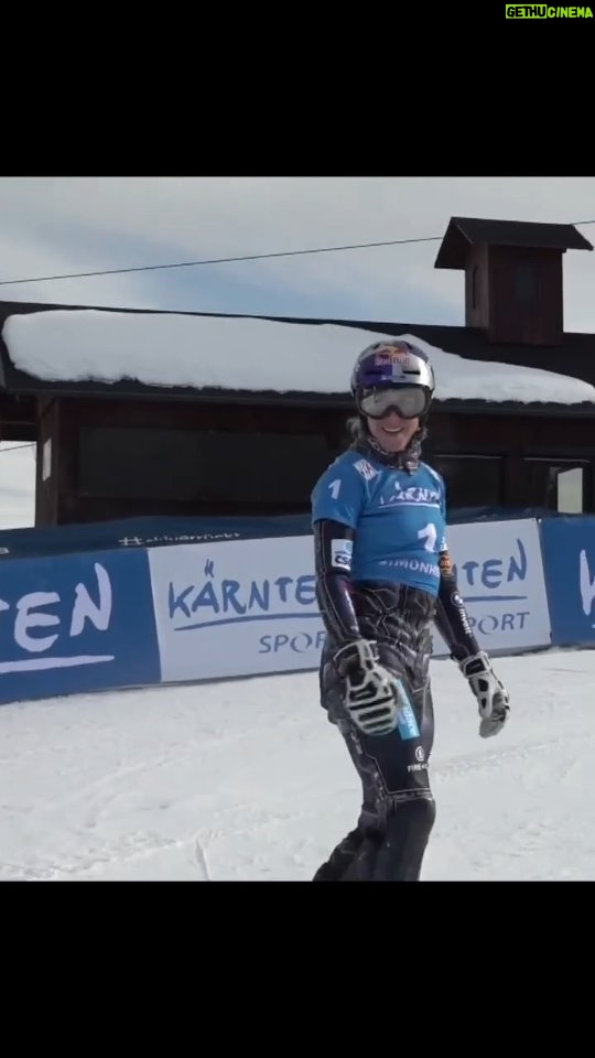 Ester Ledecká - 65.1K Likes - Simenhöhe SNB PGS 🥇

@bogner.fireandice 
@f2_snow
@mountainslope 
STR