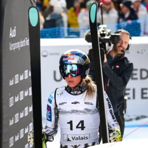 Ester Ledecká Instagram - Crans Montana SKI SG 1️⃣0️⃣

@kaestleski
@redbull

STR