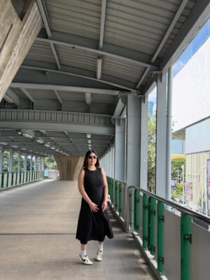 Esther Liu Instagram - 老婆拍的街拍VS老公拍的街拍

🤷🏻‍♀️🤷🏻‍♀️🤷🏻‍♀️🤷🏻‍♀️🤷🏻‍♀️🤷🏻‍♀️
嗯
#懂的都懂
#求同溫層🙋‍♀️