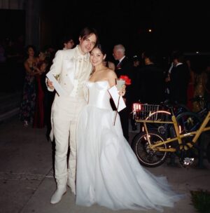 Eva Noblezada Instagram - …
Reeve and Eva.
Yesterday was a great day.
Today, even better.
2026 goals,already accomplished. 
Two things in life that are NOT up for discussion:
1. My work ethic
2. The unwavering love that my camera and I share.
 
One of my favorite’s EVER. Congratulations to the Carney’s. Center stage, once again!

@richardphotolab 

@livevamaria 
@reevecarney 
@michellenorwoodevents
@michellenorwoodliving