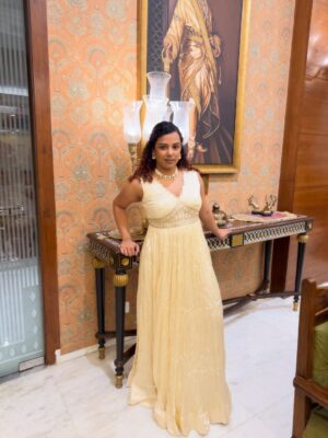 Gautami Kawale Instagram - My dad said “महाराणी“
Outfit: @roopkalamumbai
Jewellery: @aadamyastore
Stylist: @styledbynikinagda
#ootd #ethnic #indian #royal #gold