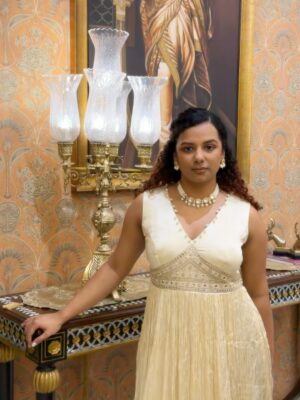 Gautami Kawale Instagram - My dad said “महाराणी“
Outfit: @roopkalamumbai
Jewellery: @aadamyastore
Stylist: @styledbynikinagda
#ootd #ethnic #indian #royal #gold