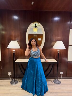 Gautami Kawale Instagram - This blue is growing on me 🧞♂️
Outfit: @rivaajcouture @tlmconsultancy
Jewellery: @aadamyastore
Stylist: @styledbynikinagda
#ootd #indian #lehenga #ethnic #look