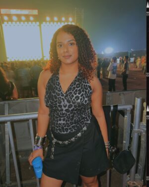 Gautami Kawale Instagram - Finally in my fun era ✨
#concert #look #ootd #rollingloud #rollingloudindia #travisscott #travisscottconcert #mumbai #friends #outfit #concerts #show #music #dontoliver #karanaujla #aujla #india #fun #slay #curls