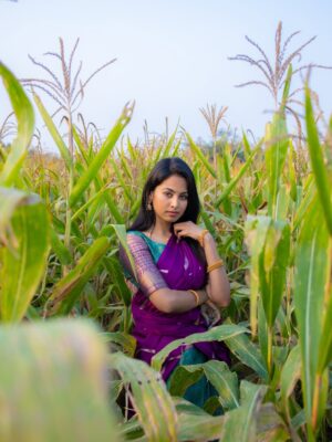 Gayathri Sri Instagram - கிராமத்து பொண்ணு 🌺
@jk.kapil
@shivangi_clothing