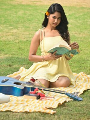 Gayathri Sri Instagram - Just me and a quiet story 🌼.
Team
@shuttertrixphotography @brides.of.janani @ashwin.durairaj