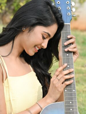 Gayathri Sri Instagram - Just me and a quiet story 🌼.
Team
@shuttertrixphotography @brides.of.janani @ashwin.durairaj