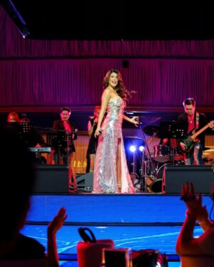 Geneva Cruz Instagram - @genevacruzofficial’s powerful performance filled The Coral Lounge with a vibrant live atmosphere, creating a memorable evening during Spotlight Saturdays: Celebrity Nights.

Thank you to all guests and Reward Circle members who joined the night. Stay tuned as more elevated performances and unforgettable experiences unfold at Okada Manila.

📍 The Coral Lounge: UG Floor, Casino Coral Wing
🕧 Open nightly, 5 PM – 3 AM
📧 RestaurantReservation@okadamanila.com
📞  632 8555 5799
🔗 okdmnl.ph/TheCoralLounge

#GenevaCruz #CoralLounge