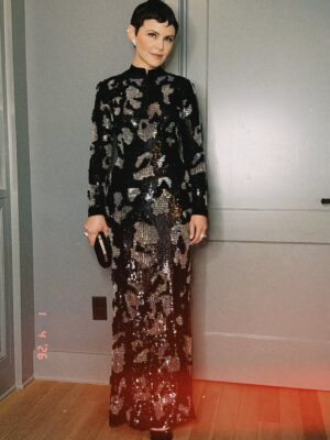 Ginnifer Goodwin Instagram - Thank you, @criticschoice and @giorgioarmani and pizza and @disneyanimation #zootopia2.