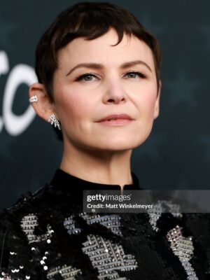 Ginnifer Goodwin Instagram - Thank you, @criticschoice and @giorgioarmani and pizza and @disneyanimation #zootopia2.
