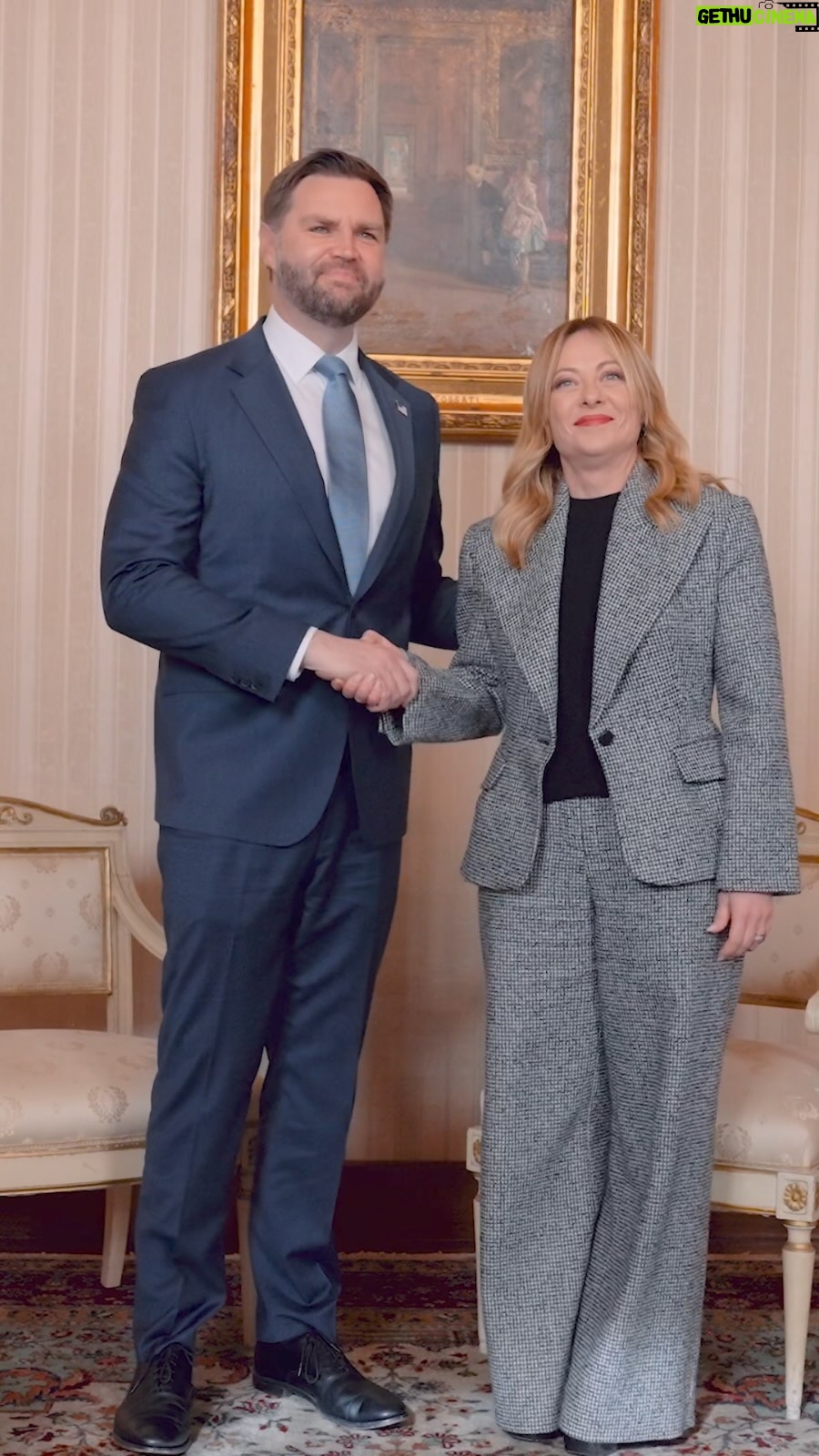 Giorgia Meloni - 195.7K Likes - Commenti alla stampa con il Vice Presidente degli Stati Uniti d’America, J.D. Vance.
