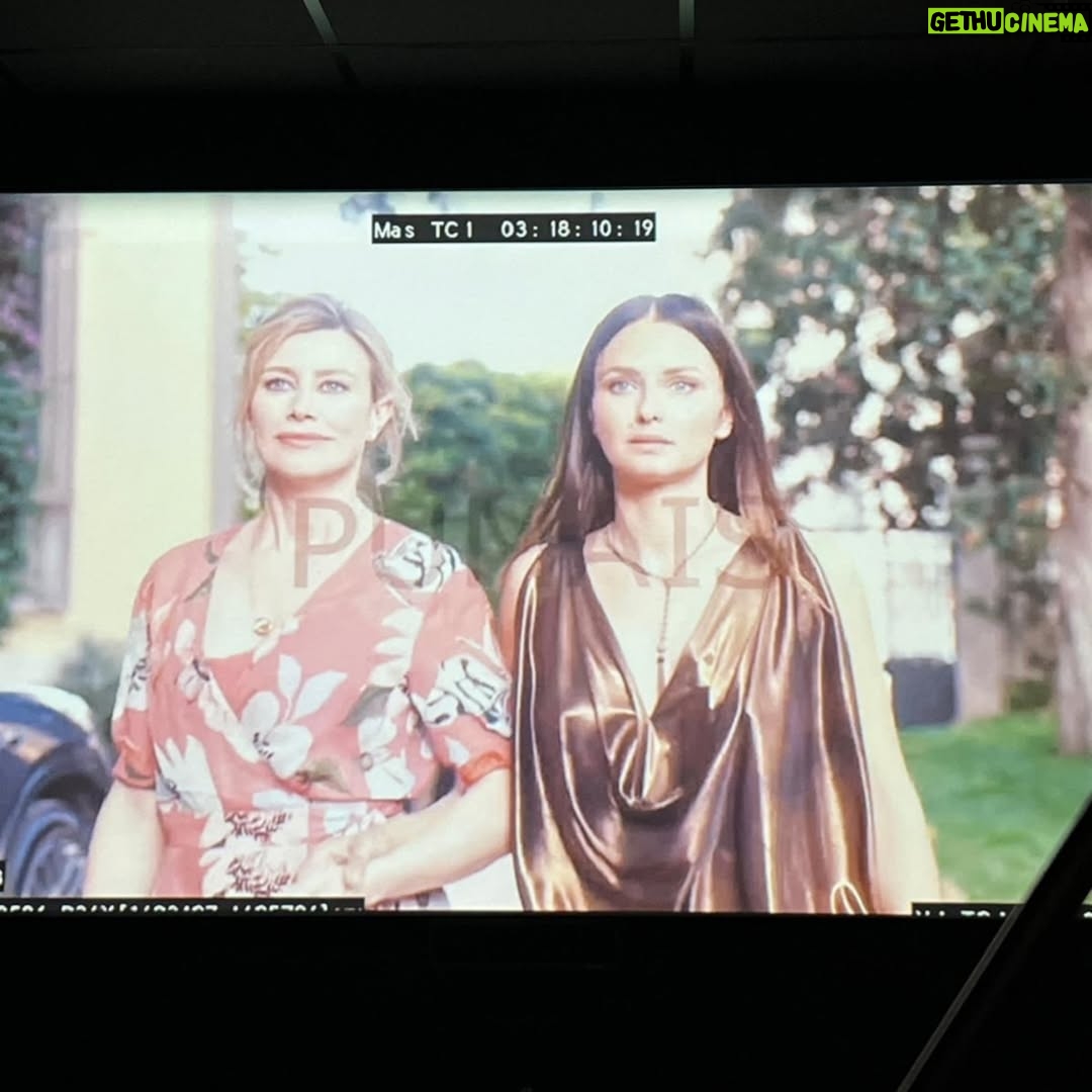 Giorgia Würth - 14.9K Likes - 8 anni dopo ...
Da sorelle a migliori amiche
Senza passare dal via

Grazie a @simonettaizzo @rickytognazzi  @fiction_mediaset @compagnialeone e @ste_rabbo per averci fatto ritrovare🙏

#colpadeisensi da domani, venerdì 30 gennaio, in prima serata su #canale5
