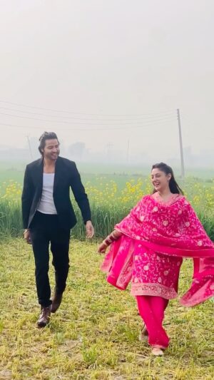 Gurleen Chopra Instagram - KINNA TERE 🩷CH PYAR MERE LAI