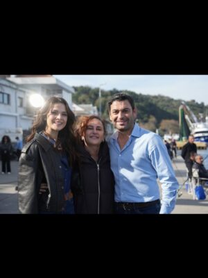 Hilal Saral Instagram - @sinemunsal 💞@ozanakbaba 😍 #gotürkiye @ayyapim