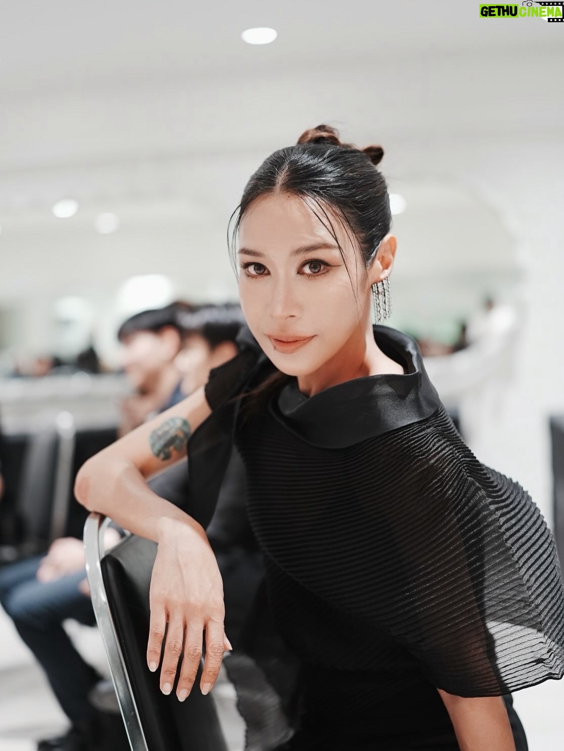 Intira Charoenpura - 1.1K Likes - กิ่งแก้ว Gala Night 🙏✨🌟