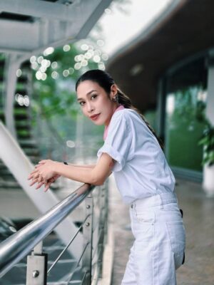 Intira Charoenpura Instagram - 🪼🌝🌚
