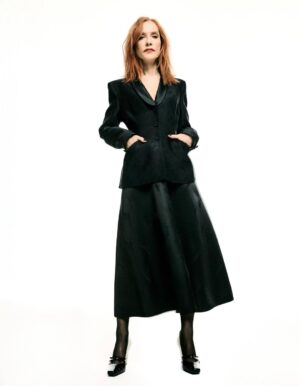 Isabelle Huppert Instagram - Merci @madamefigarofr et bon anniversaire @lefigaro 🥳

Photo : @rociorramos
Réalisation : @juliegilletb
Coiffure : @johnnollet
Maquillage : @charlotte_prevel
Manucure : @julievillanovanails
Studio : @madamestudio_paris
🙏🏻 @anneflorenceschmitt @richardgianorio