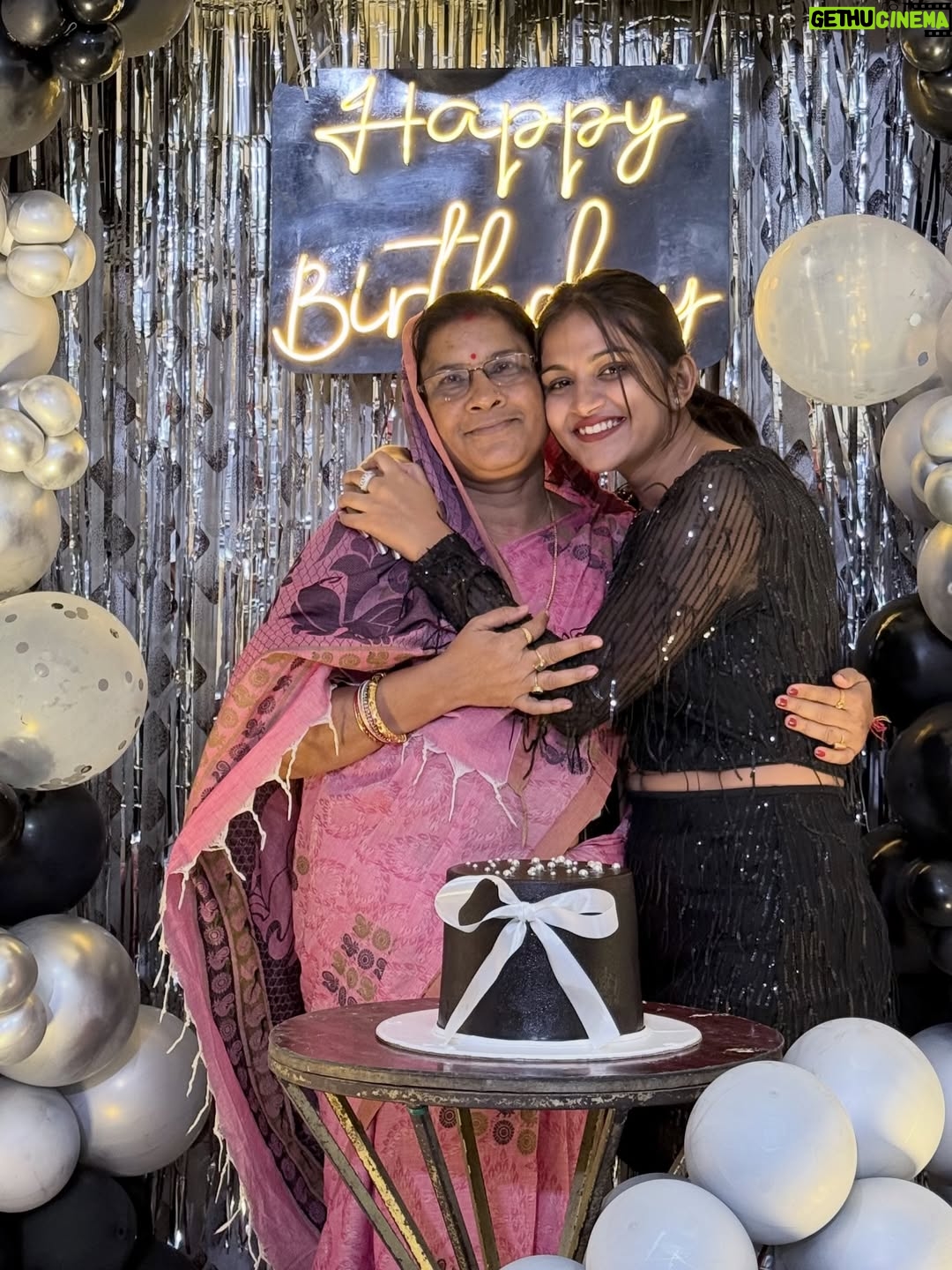 Ishwari Panda - 5.5K Likes - 🖤🧿🖤