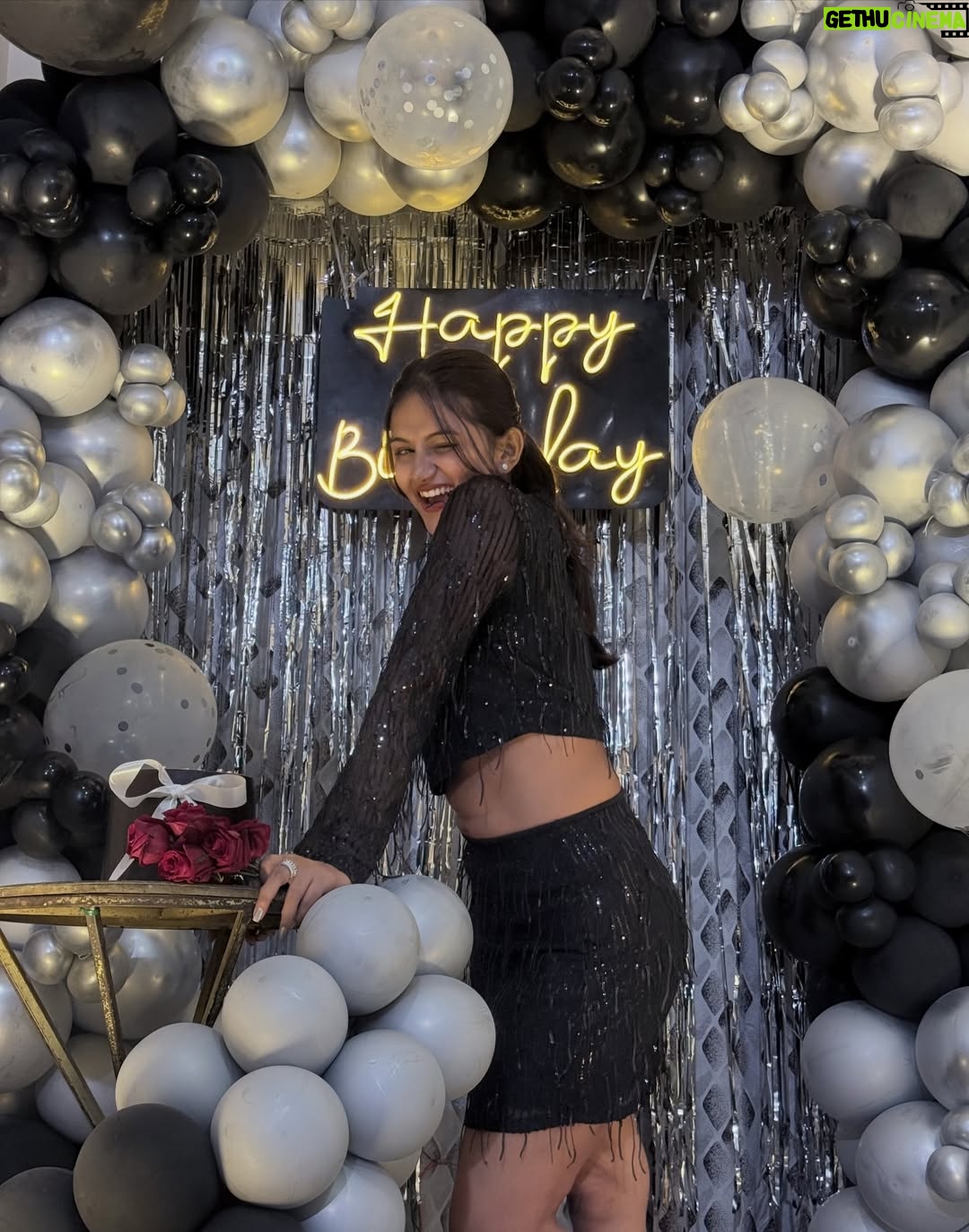 Ishwari Panda - 18.5K Likes - It’s Ishwari’s 18th Birthday Party 🖤✨

Decor by:- @_decor_t_o_adore_ 🫶