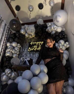 Ishwari Panda Instagram - It’s Ishwari’s 18th Birthday Party 🖤✨

Decor by:- @_decor_t_o_adore_ 🫶
