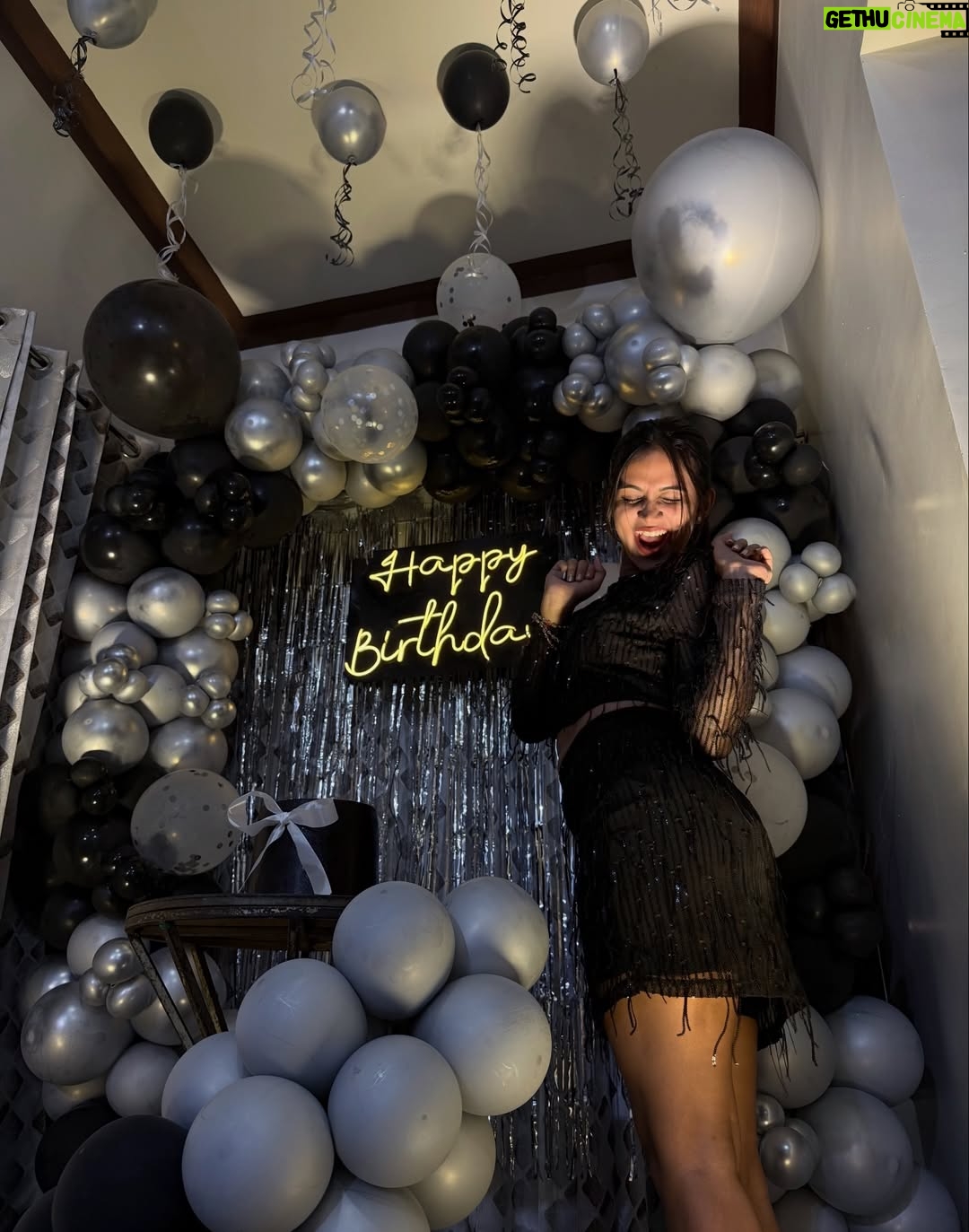 Ishwari Panda - 18.5K Likes - It’s Ishwari’s 18th Birthday Party 🖤✨

Decor by:- @_decor_t_o_adore_ 🫶