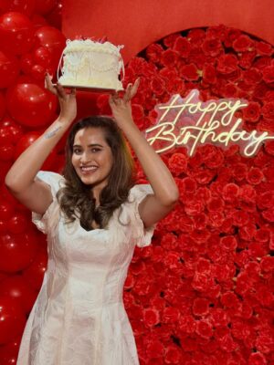 Jacqueline Fernandas Instagram - This birthday was truly special 💛
After many years, this one meant so much because I was surrounded by my people—those who wish me only happiness.
Special thanks to my baby @yuvaraj.selvanambi for all the love and effort. You made me feel so happy and so special 🫶
And to my friends who love, protect, and support me—you all made me feel like a queen 👑
Forever grateful ✨
@rayan_offl @soundariya_nanjundan @subikanifabint @vishnuvijay_offl @its_m.ano @u_know_robin @kabir_100395 @lonely_boy_sha @riya_thiyagarajan @ananthi_rj @ianjaliprabhakaran
Location - @villahopper70 ( beautiful stay)
Decor- @kr_decors
Cake - @cakecouture_chennai