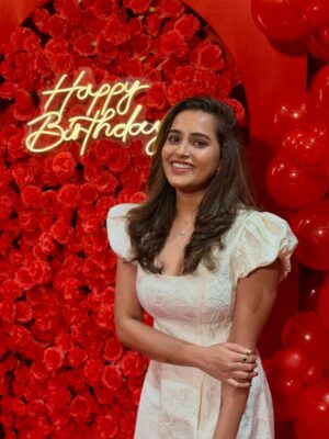 Jacqueline Fernandas Instagram - This birthday was truly special 💛
After many years, this one meant so much because I was surrounded by my people—those who wish me only happiness.
Special thanks to my baby @yuvaraj.selvanambi for all the love and effort. You made me feel so happy and so special 🫶
And to my friends who love, protect, and support me—you all made me feel like a queen 👑
Forever grateful ✨
@rayan_offl @soundariya_nanjundan @subikanifabint @vishnuvijay_offl @its_m.ano @u_know_robin @kabir_100395 @lonely_boy_sha @riya_thiyagarajan @ananthi_rj @ianjaliprabhakaran
Location - @villahopper70 ( beautiful stay)
Decor- @kr_decors
Cake - @cakecouture_chennai
