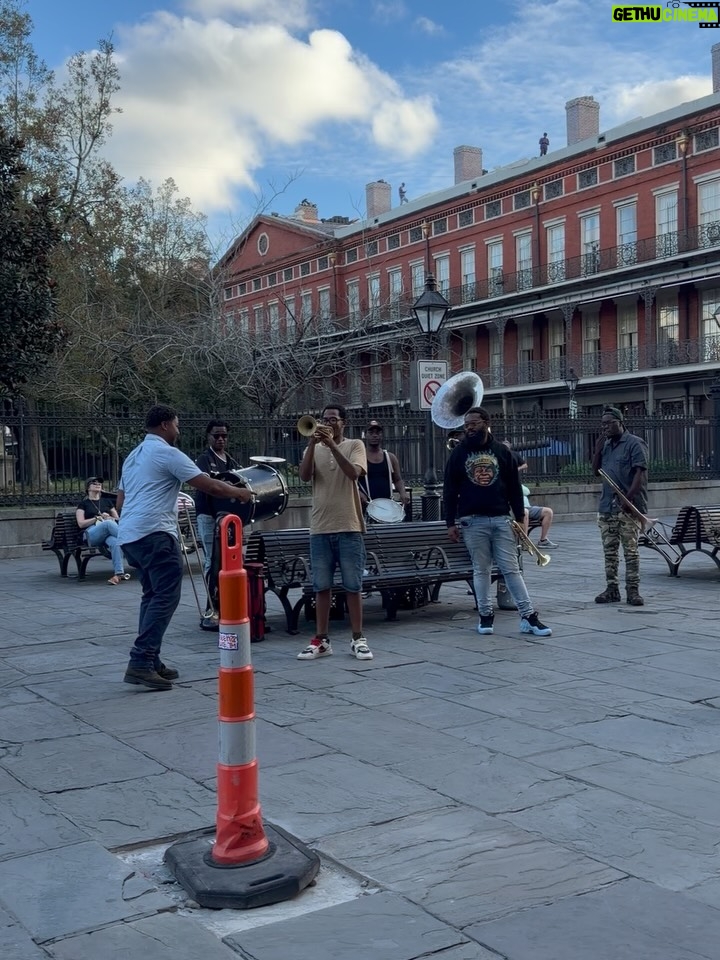Jaime Pressly - 20.2K Likes - New Orleans you didn’t disappoint. Great food, great friends, beautiful sites, and amazing music. Till next time 🙏 #neworleans #friends #food #music #funtimes #fanexpo #❤