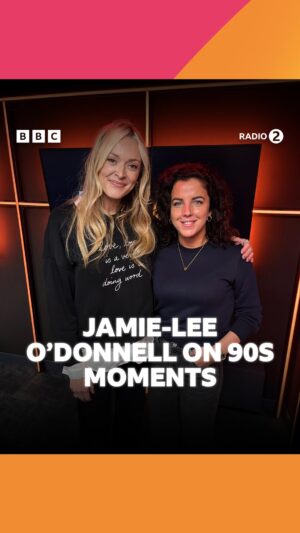 Jamie Lee O'Donnell Instagram - “Is she dead? Is she having a coffee?!” 😂☕️
️
Derry Girls’ Jamie-Lee O’Donnell joined Fearne as they reminisced on the things that ran through our minds as we waited for our friends without phones in the 90s
Listen back on BBC Sounds 🧡