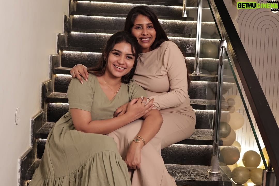 Janani Ashok Kumar - 191.3K Likes - Fun riot of our trio 😅
🧿🧿🧿
#friends #babyshower 
📸: @gk_.photography._