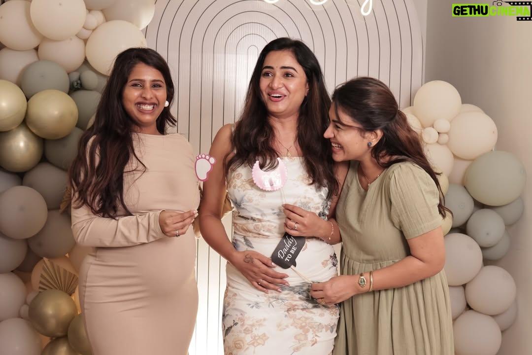 Janani Ashok Kumar - 191.3K Likes - Fun riot of our trio 😅
🧿🧿🧿
#friends #babyshower 
📸: @gk_.photography._