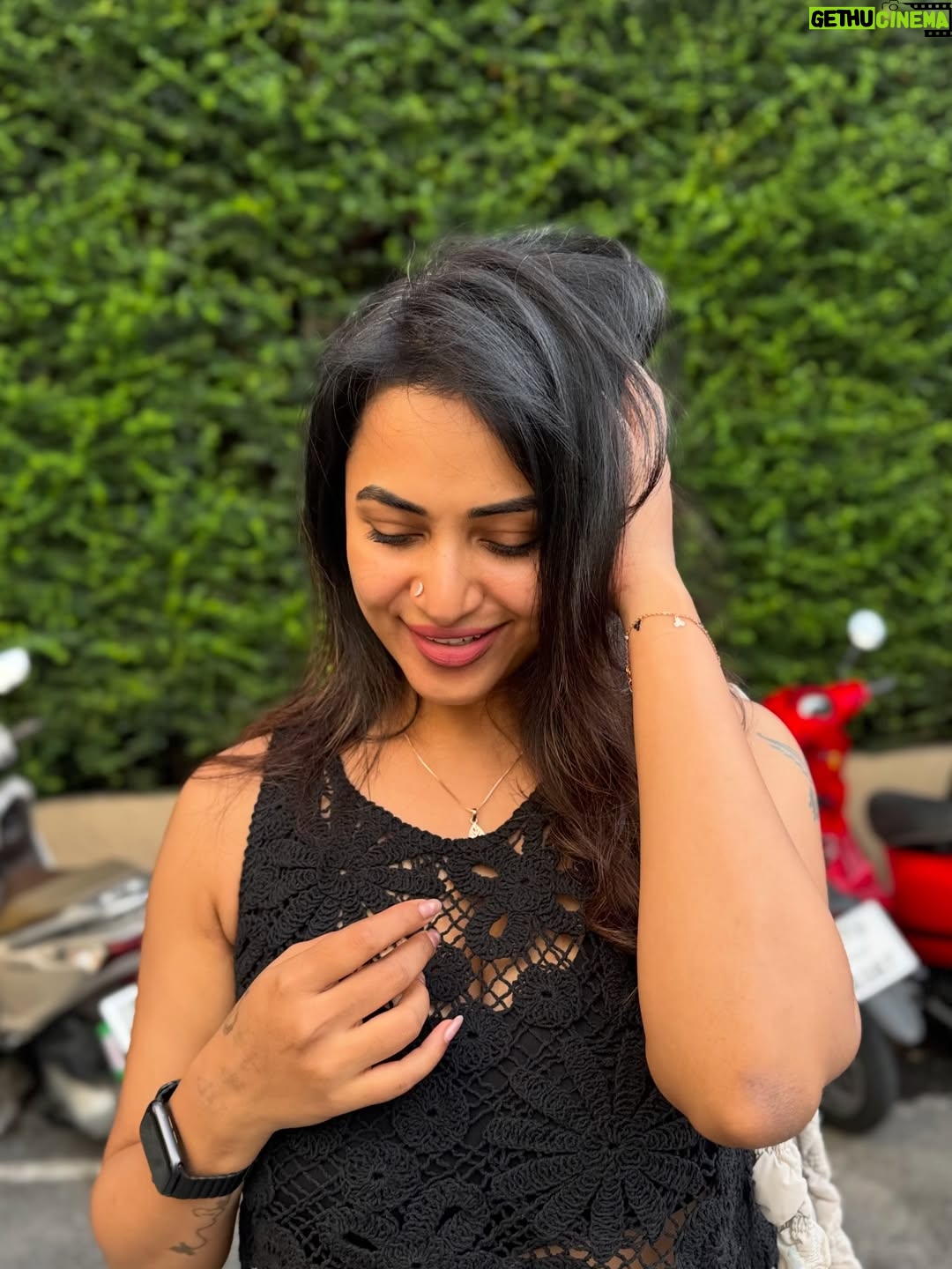 Janani Ashok Kumar - 64.9K Likes - Bejewelled by the sun 🌞 
-
#jananiashokkumar