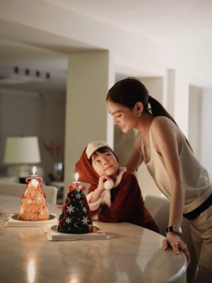 Janie Tienphosuwan Instagram - As time continues to move forward,
my only wish is this 
that we grow, change, and heal together.
That no matter where life leads us,
my hand will always be reaching for yours. Merry Christmas, my love. 🎄