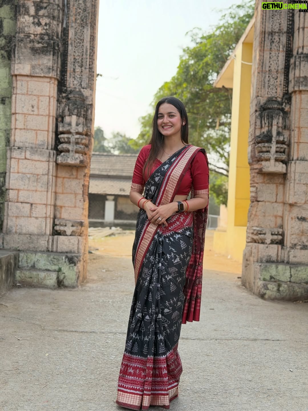 Jasmine Rath - 69.1K Likes - Where tradition meets shade🤍

#jasminerath