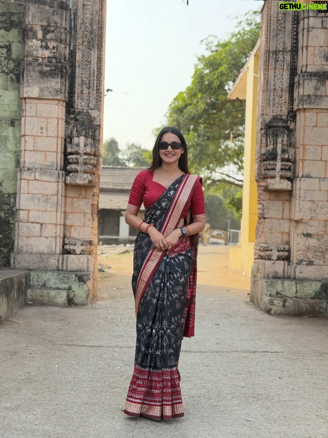 Jasmine Rath - 69.1K Likes - Where tradition meets shade🤍

#jasminerath