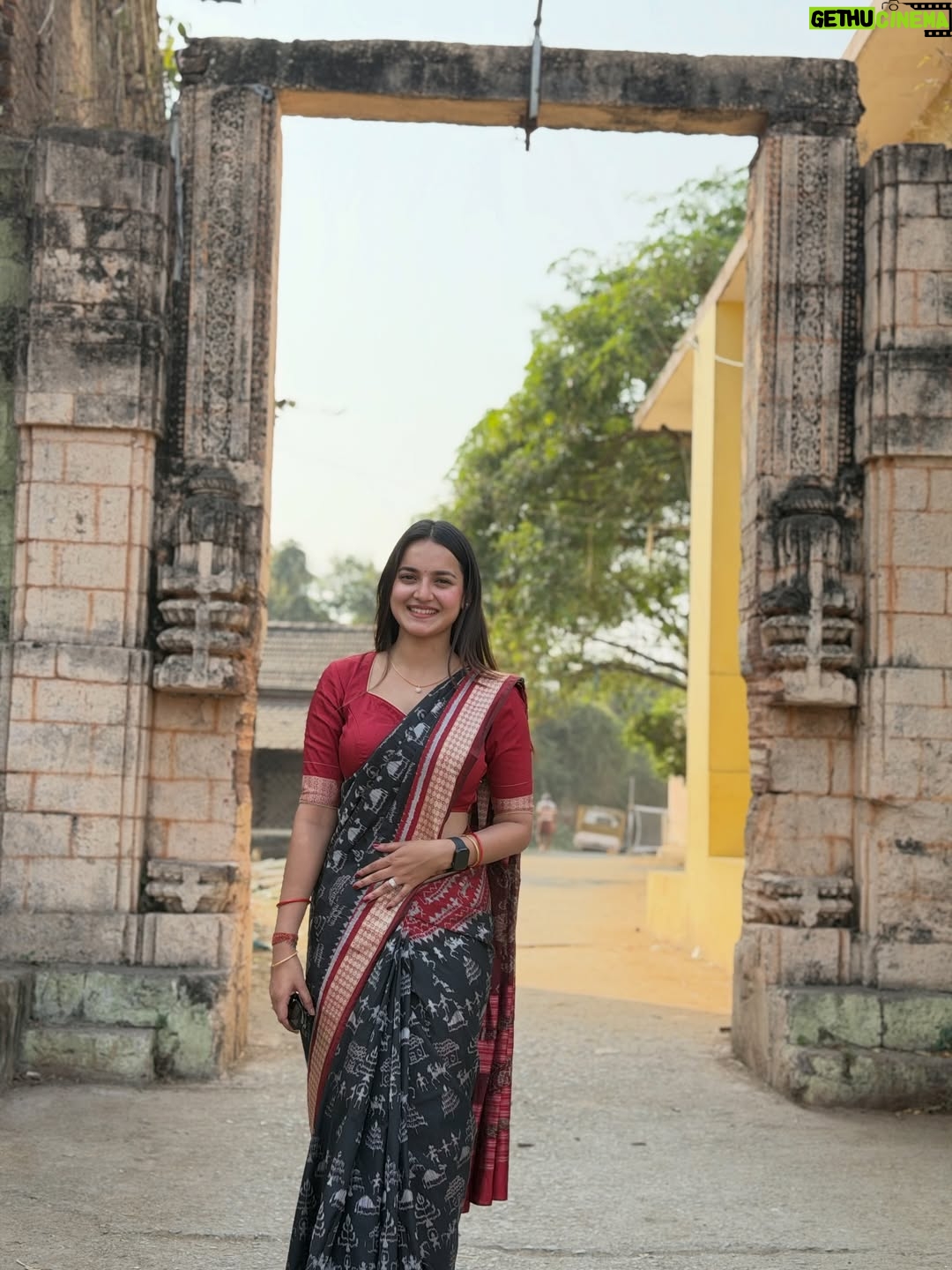 Jasmine Rath - 69.1K Likes - Where tradition meets shade🤍

#jasminerath