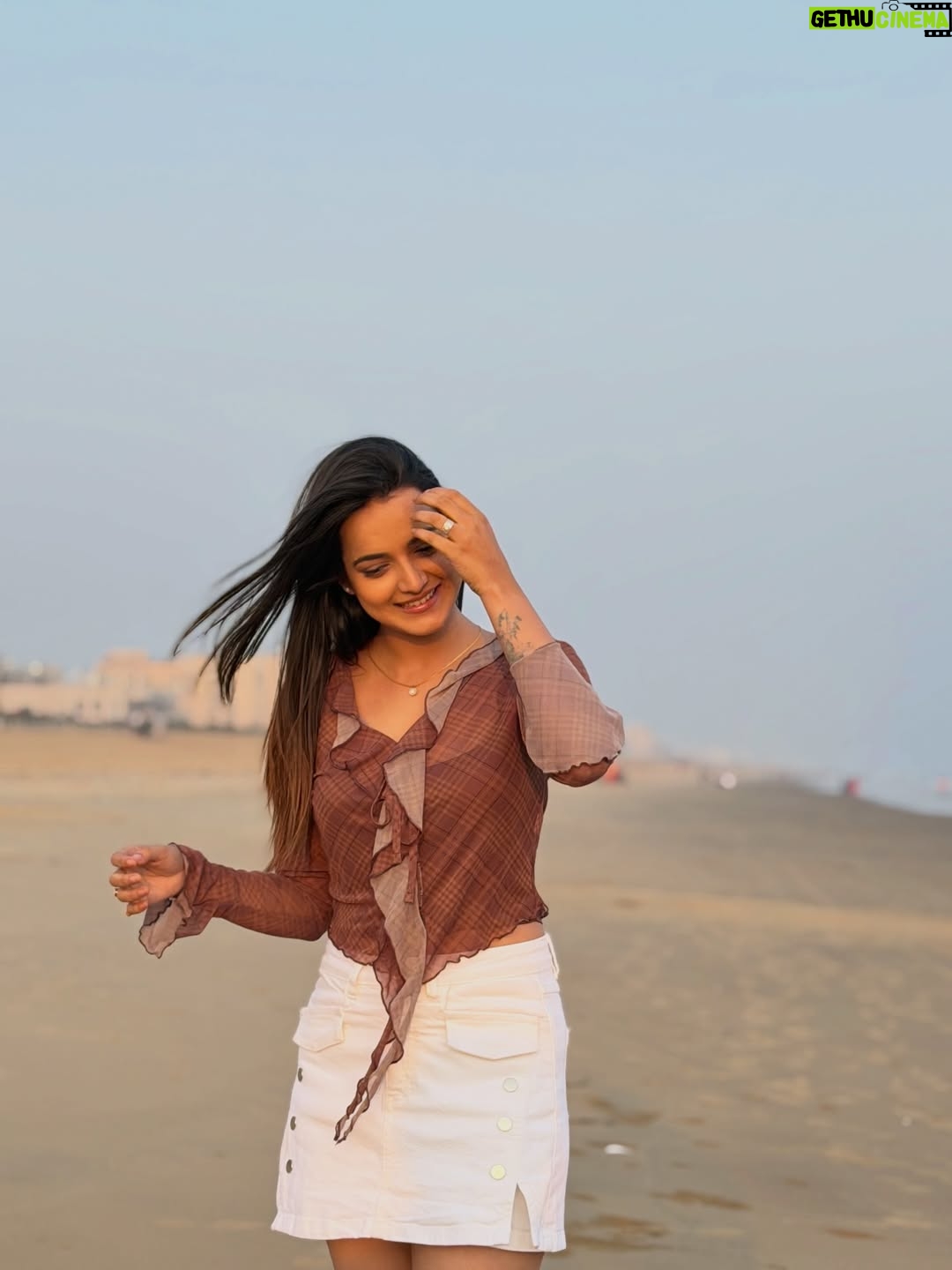 Jasmine Rath - 32.6K Likes - Thodi si cute, thodi si pagal 💫

#jasminerath