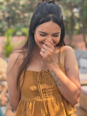 Jasmine Rath Instagram - Drenched in rust,glowing in warmth🤍

#jasminerath
