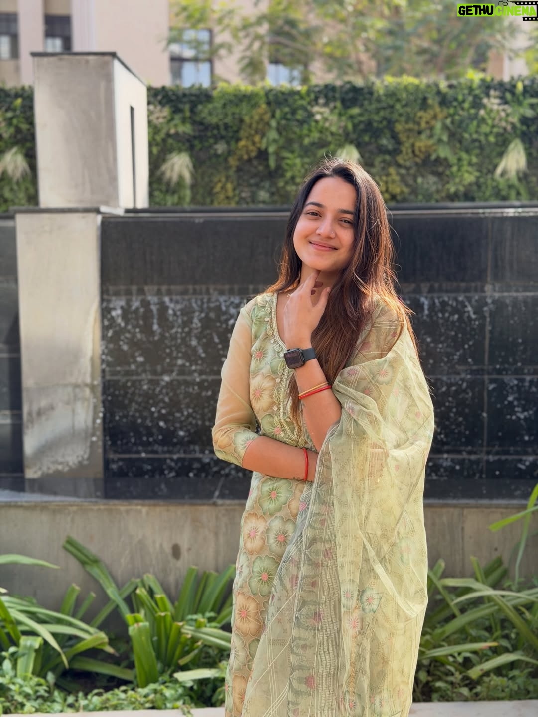 Jasmine Rath - 35.7K Likes - Growing older, loving deeper. Blessed with a beautiful family, an incredible husband, and fans who make every moment shine. Thank you for celebrating life with me 🤍✨

#jasminerath