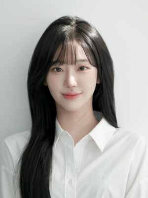 Jeon Hye-won Instagram - 📸
.
.
.
@cloud_yooon